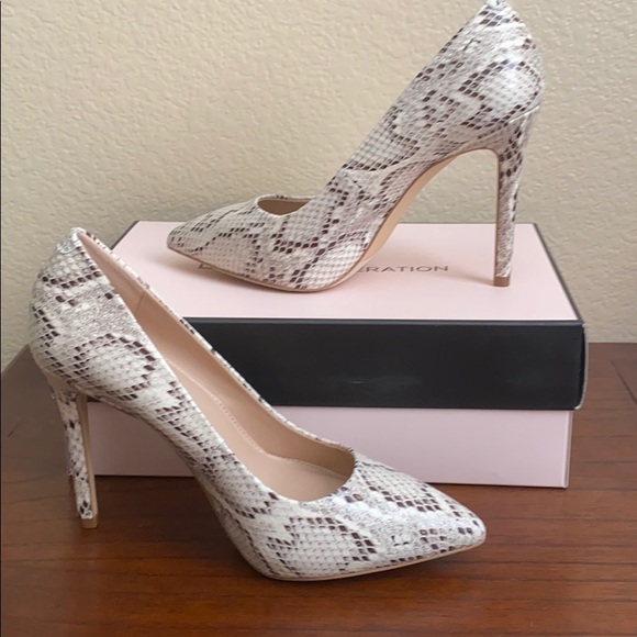 New BCBGeneration Snake Print Heel - Picture 1 of 9